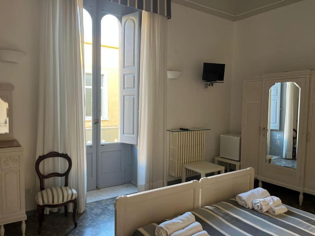 Palazzo Angelelli Bed & Breakfast Gallipoli Dış mekan fotoğraf