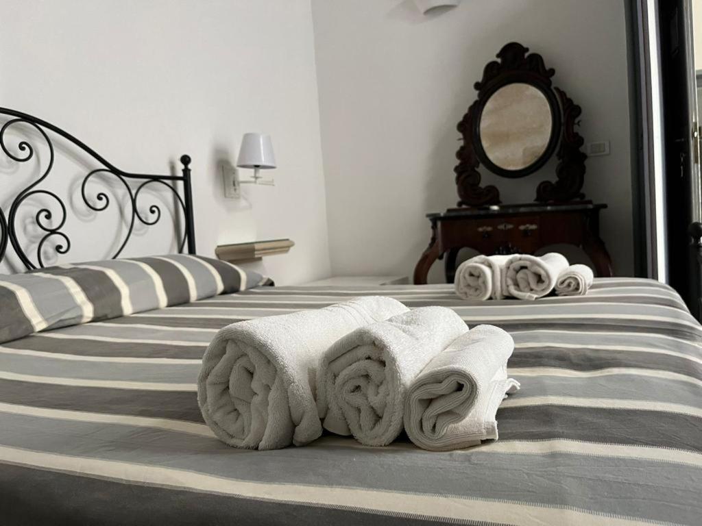 Palazzo Angelelli Bed & Breakfast Gallipoli Dış mekan fotoğraf