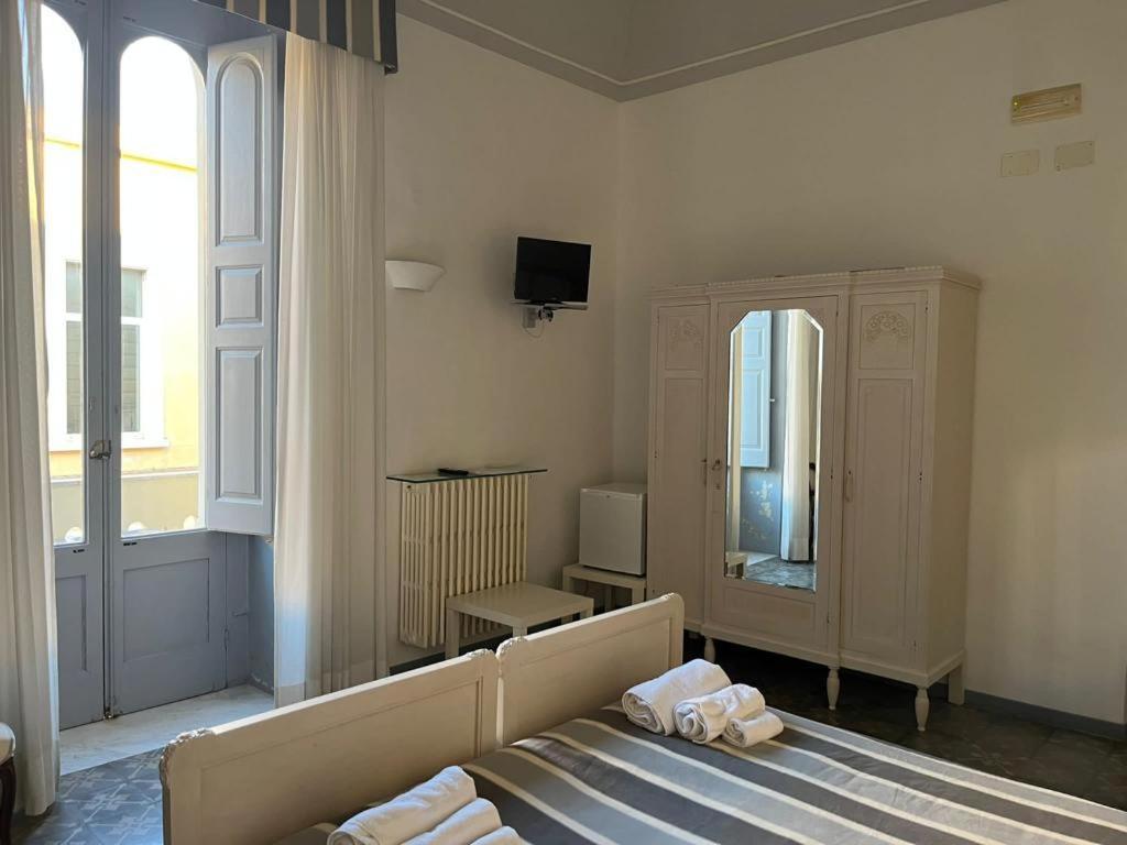 Palazzo Angelelli Bed & Breakfast Gallipoli Dış mekan fotoğraf