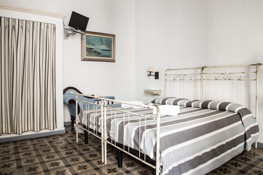 Palazzo Angelelli Bed & Breakfast Gallipoli Dış mekan fotoğraf