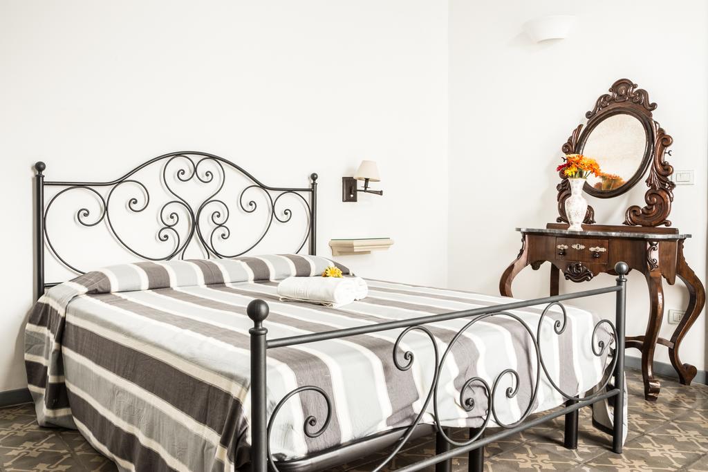 Palazzo Angelelli Bed & Breakfast Gallipoli Dış mekan fotoğraf